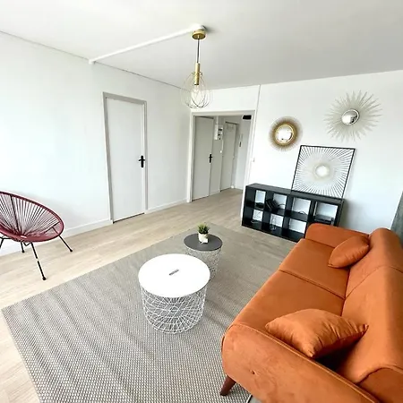 Premium Flat Located In The Heart Of Apartament